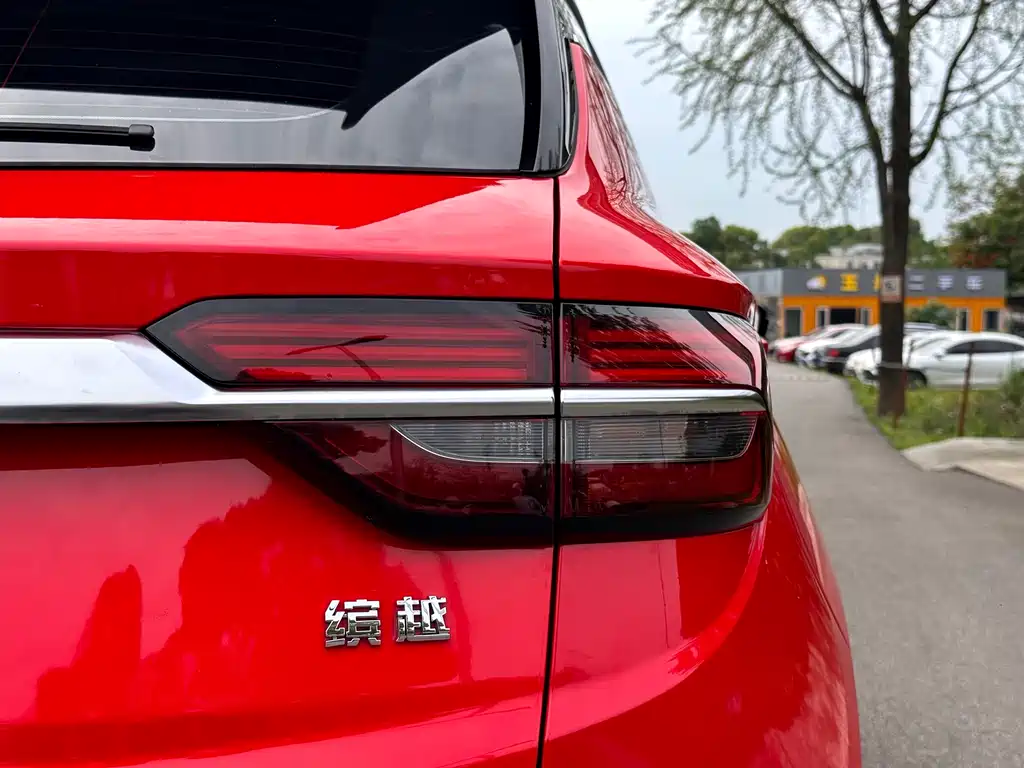 Geely Binyue 2019 — фото 11