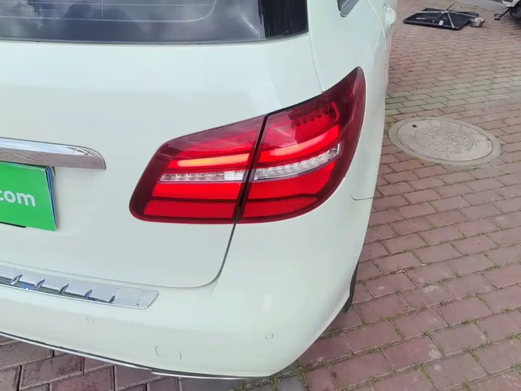 Mercedes-Benz B-Class 2015 — фото 24