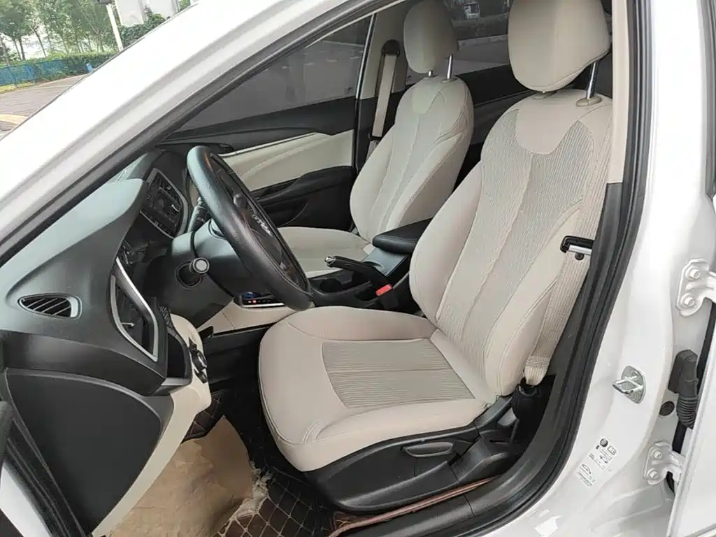 Buick Excelle 2020 — фото 15