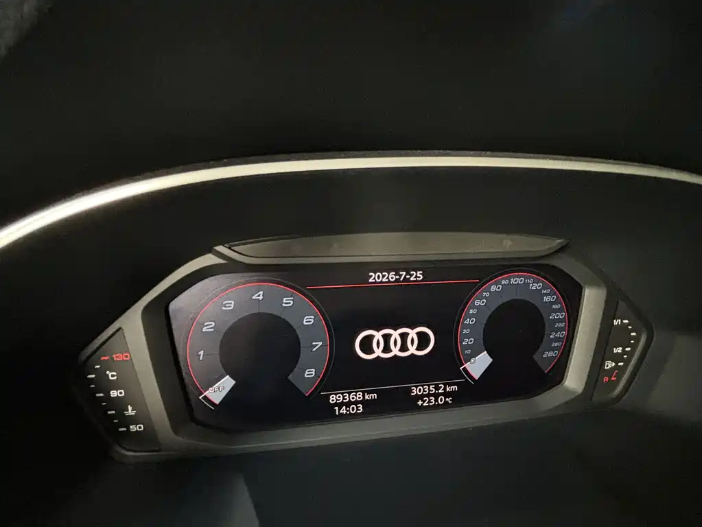 Audi Q3 2023 — фото 11