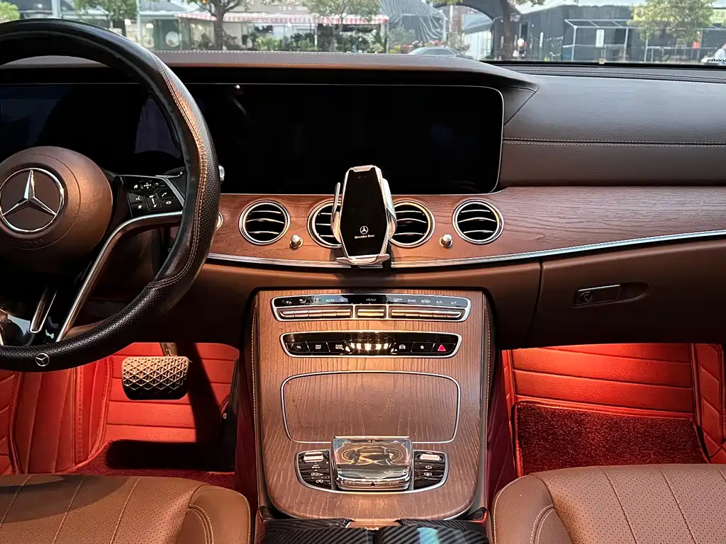 Mercedes-Benz E-Class 2021 — фото 10