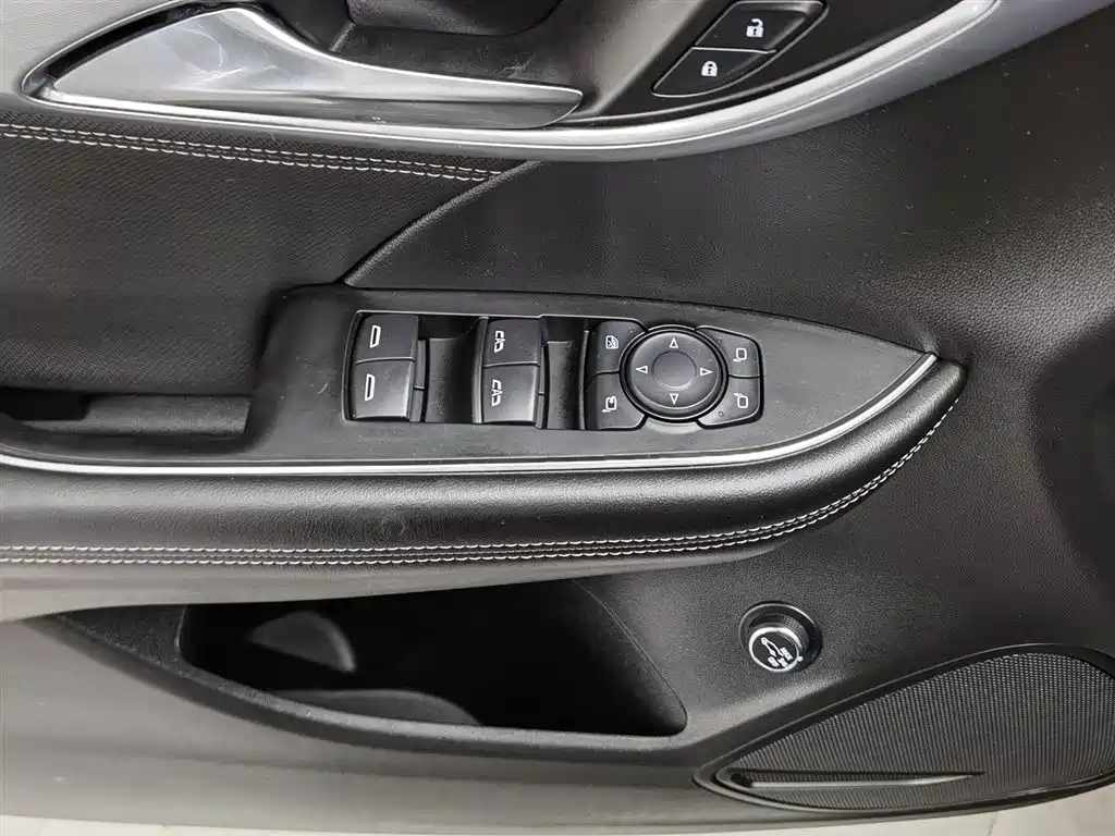 Buick Envision Plus 2025 — фото 9