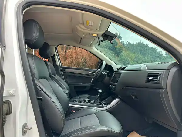 Qoros 5 2016