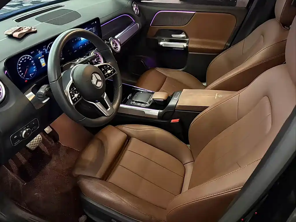 Mercedes-Benz GLB 2023