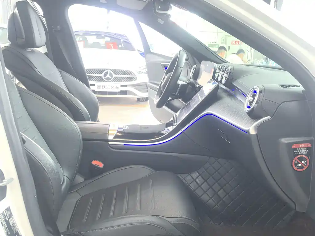 Mercedes-Benz C-Class 2022 — фото 12