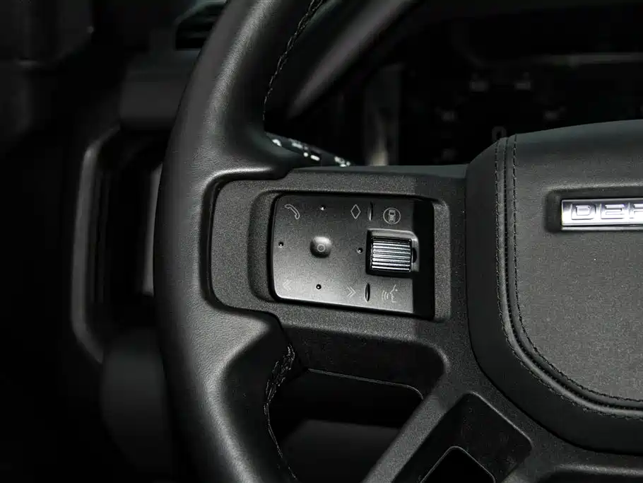 Land Rover Defender 2025 — фото 29