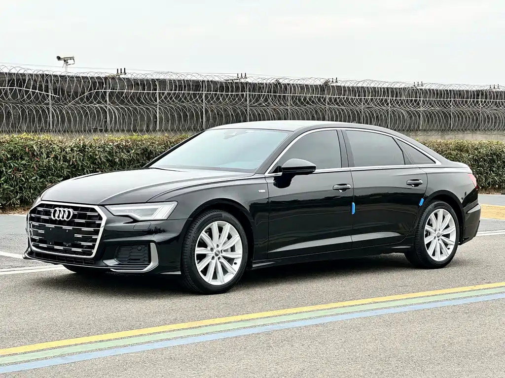 Audi A6L 2022