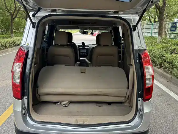 Wuling Hongguang 2014