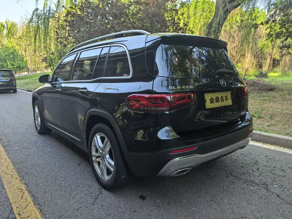 Mercedes-Benz GLB 2022