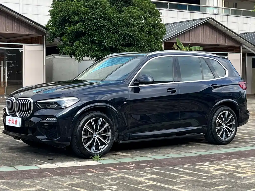 BMW X5 2021