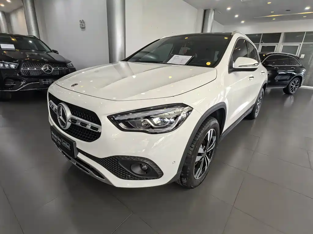 Mercedes-Benz GLA 2021 — фото 1