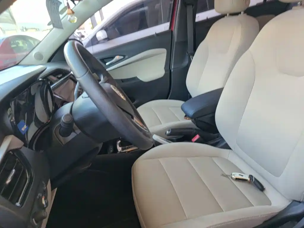 Buick Excelle 2019 — фото 15