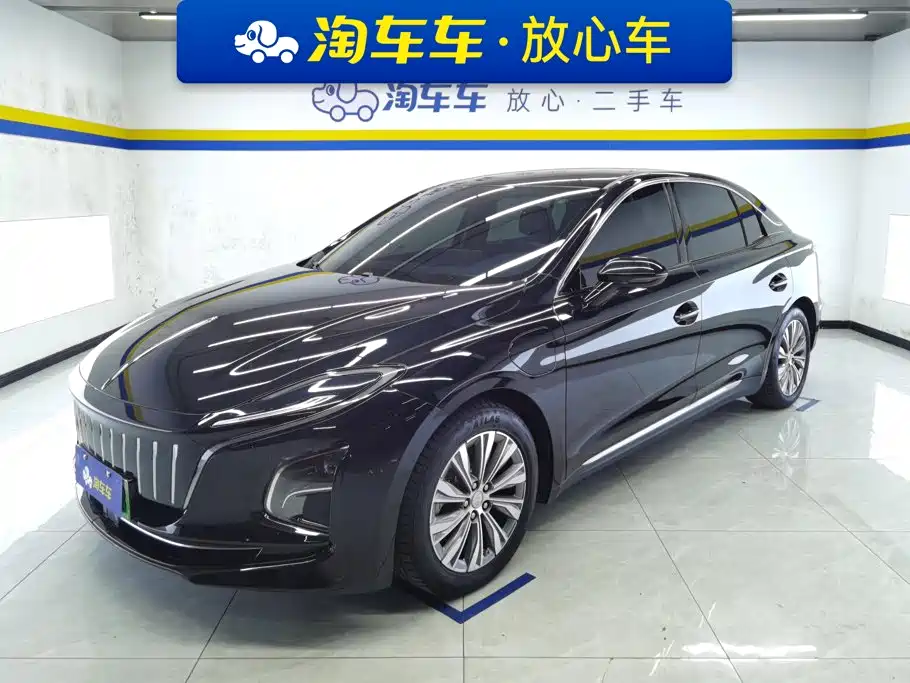 Hongqi E-QM5 2025