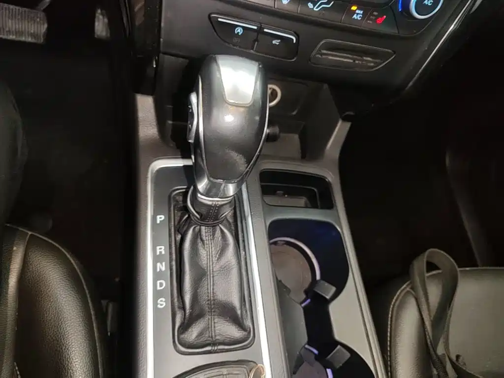 Ford Kuga 2018 — фото 14