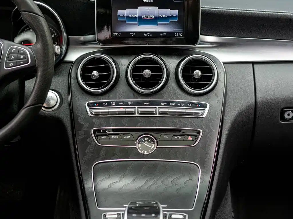 Mercedes-Benz C-Class 2018 — фото 9