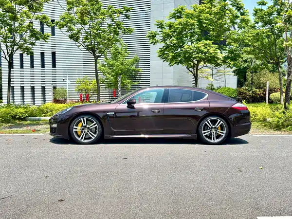 Porsche Panamera 2012