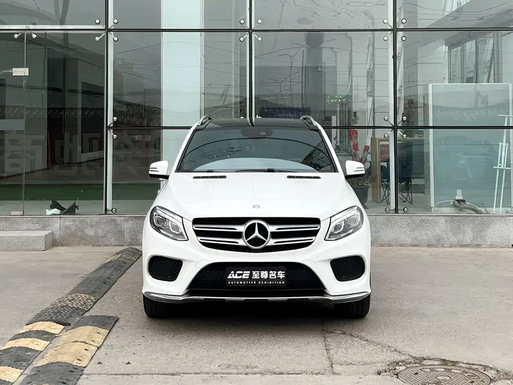 Mercedes-Benz GLE 2016