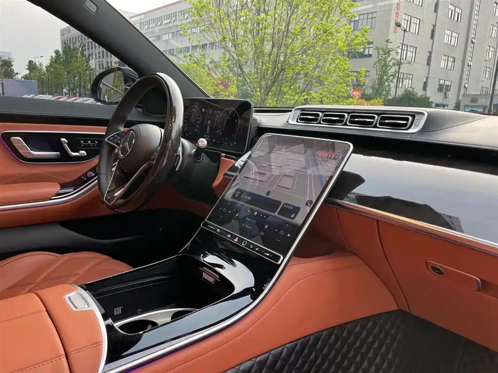 Mercedes-Benz Maybach S-Class 2022 — фото 23