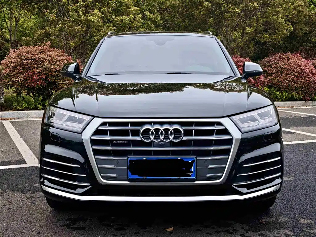 Audi Q5L 2020 — фото 2