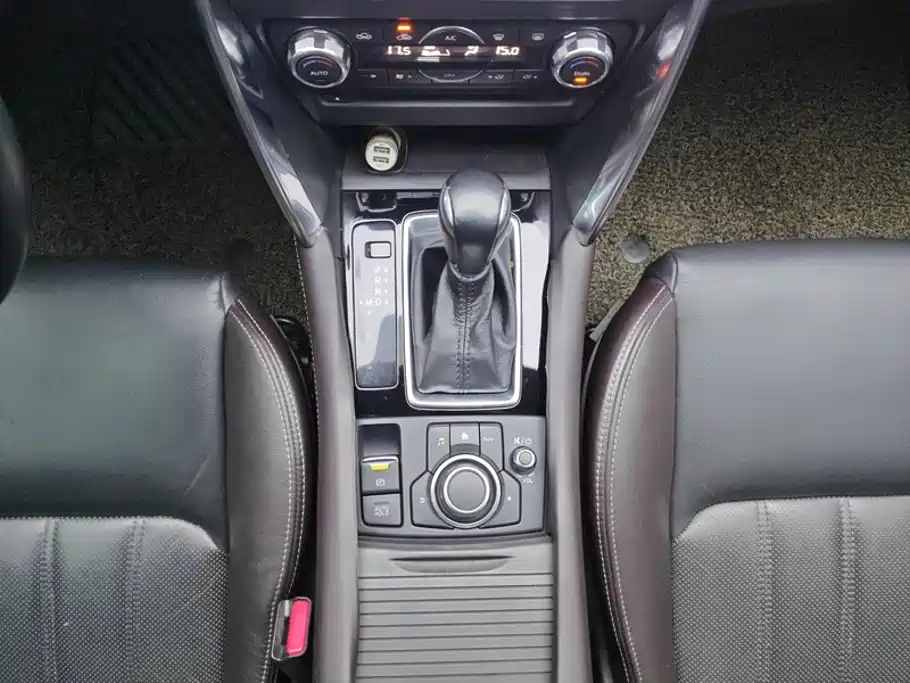 Mazda CX-4 2016 — фото 16