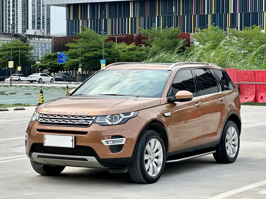 Land Rover Discovery Sport 2017 — фото 1