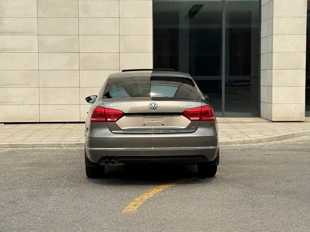 Volkswagen Passat 2015 — фото 20
