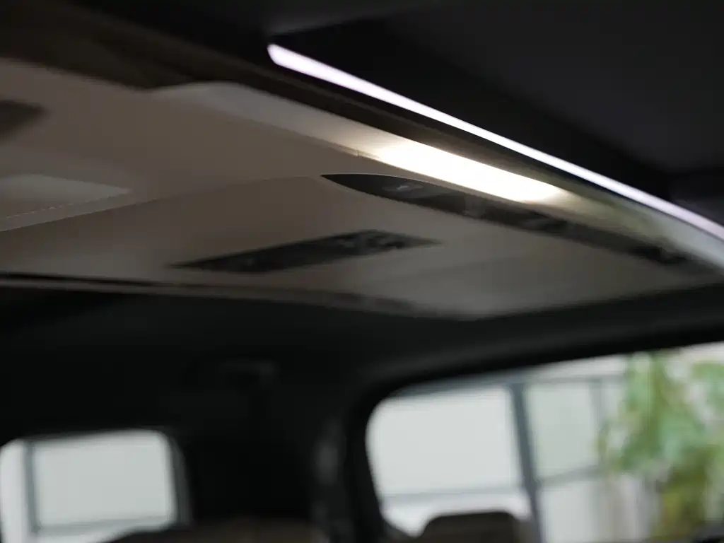 Toyota Alphard 2024 — фото 13