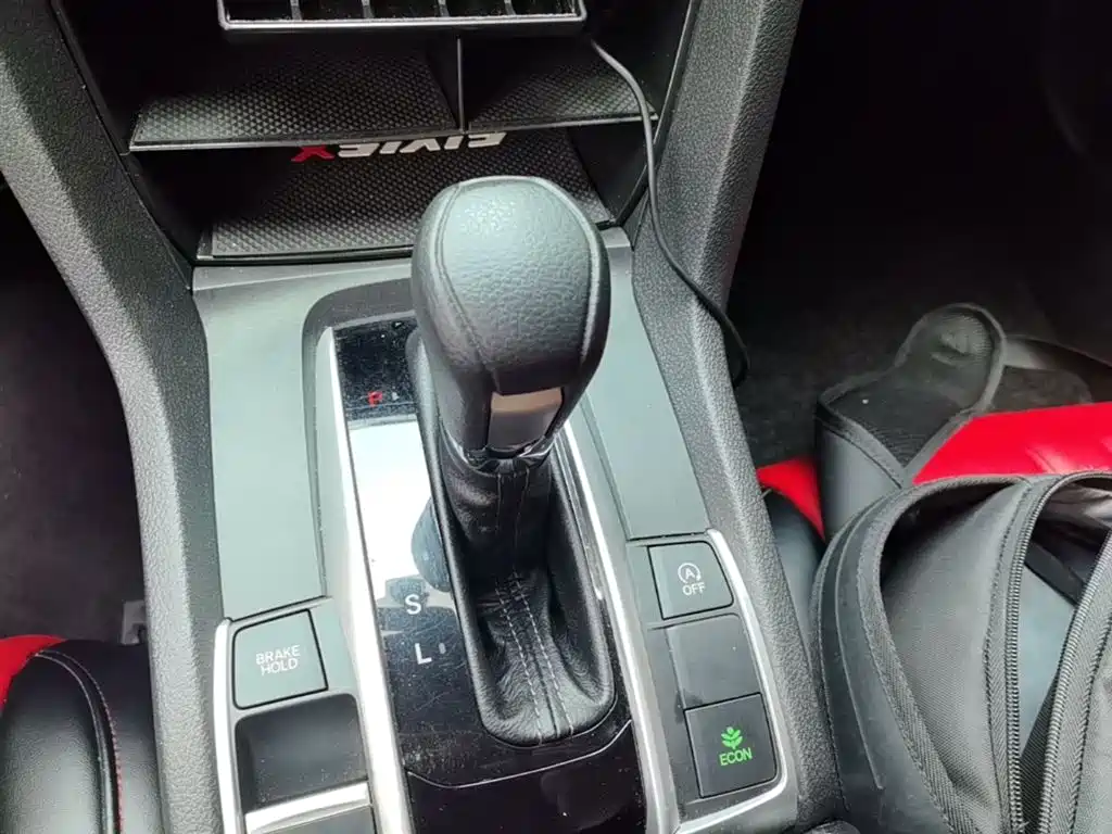 Honda Civic 2019 — фото 13