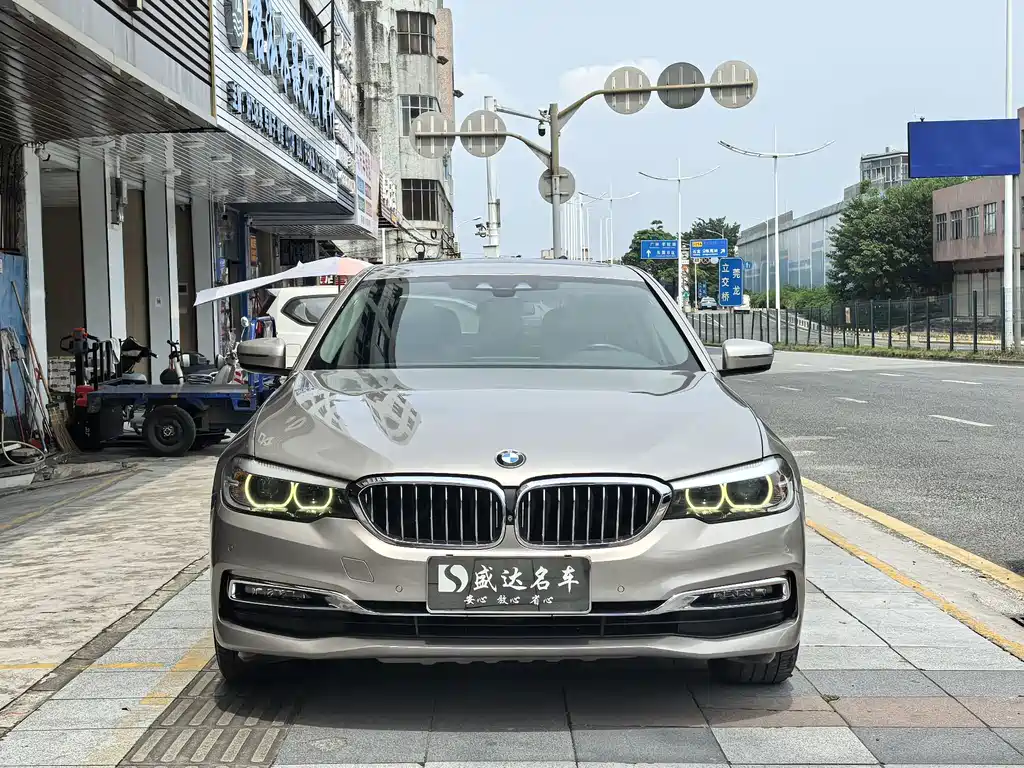 BMW 5 Series 2019 — фото 2