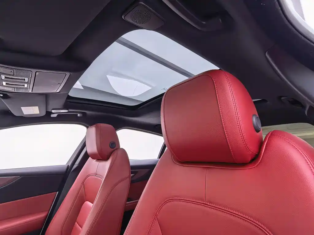 Jaguar XEL 2022 — фото 16