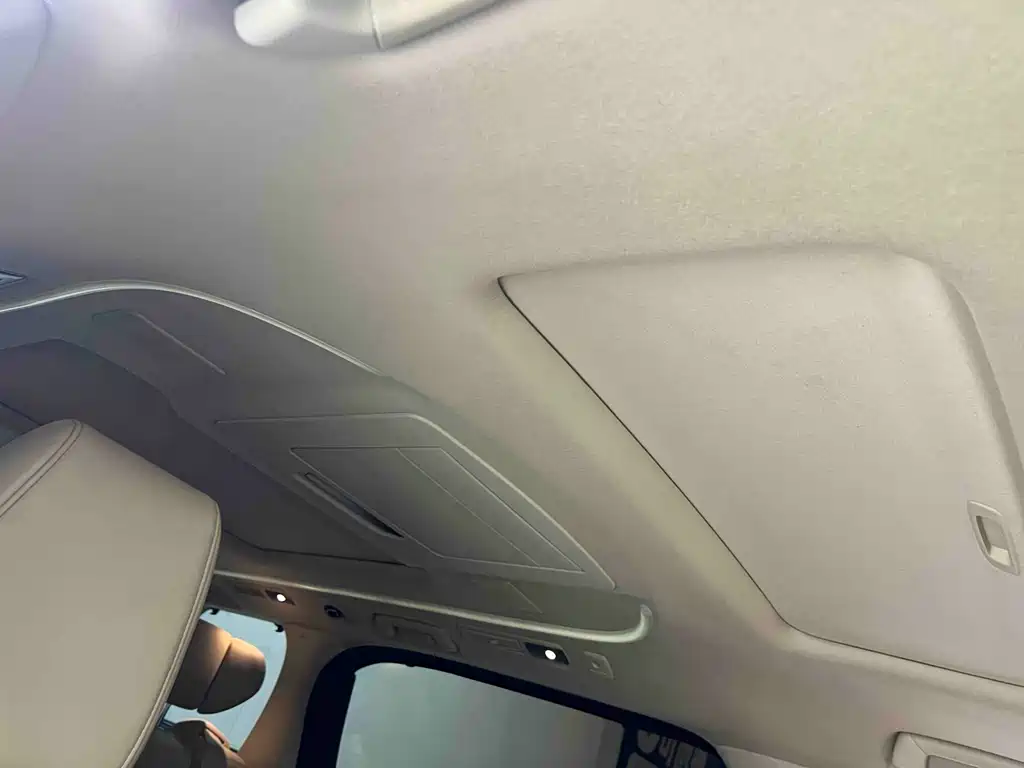 Toyota Alphard 2021 — фото 24