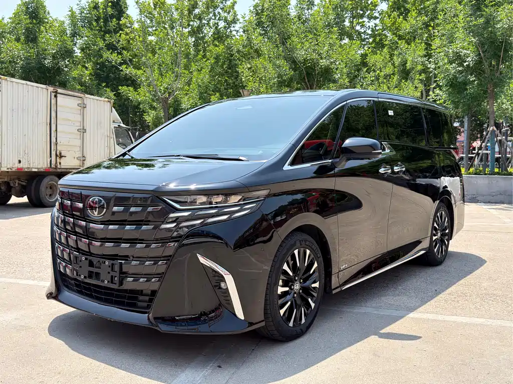 Toyota Alphard 2024 — фото 2