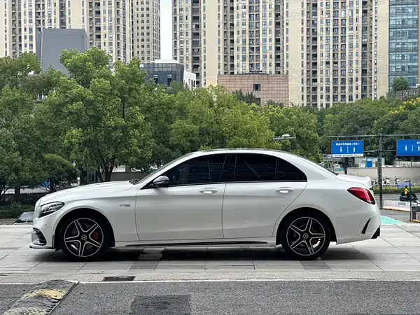 Mercedes-Benz C-Class 2021