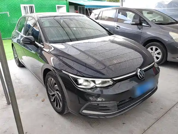 Volkswagen Golf 2021