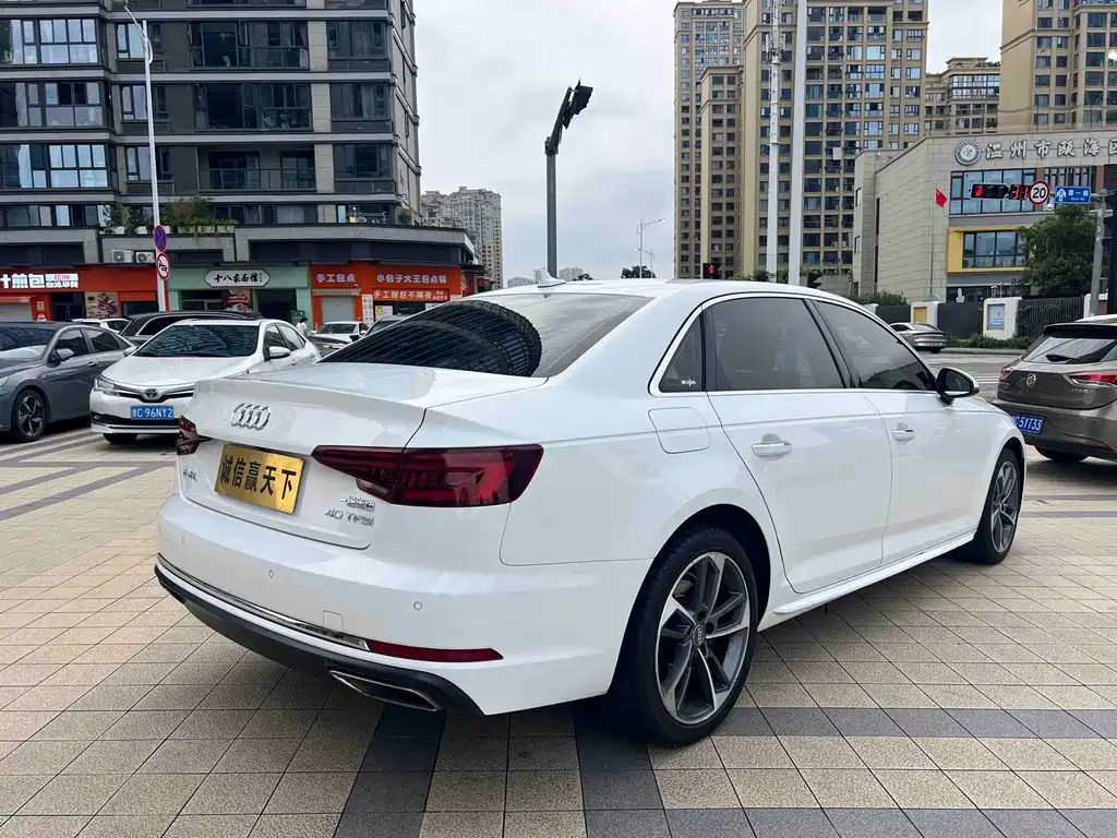 Audi A4L 2019 — фото 18