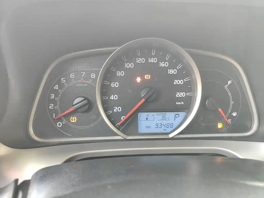 Toyota RAV4 2016 — фото 12