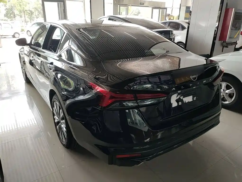 Nissan Teana 2025