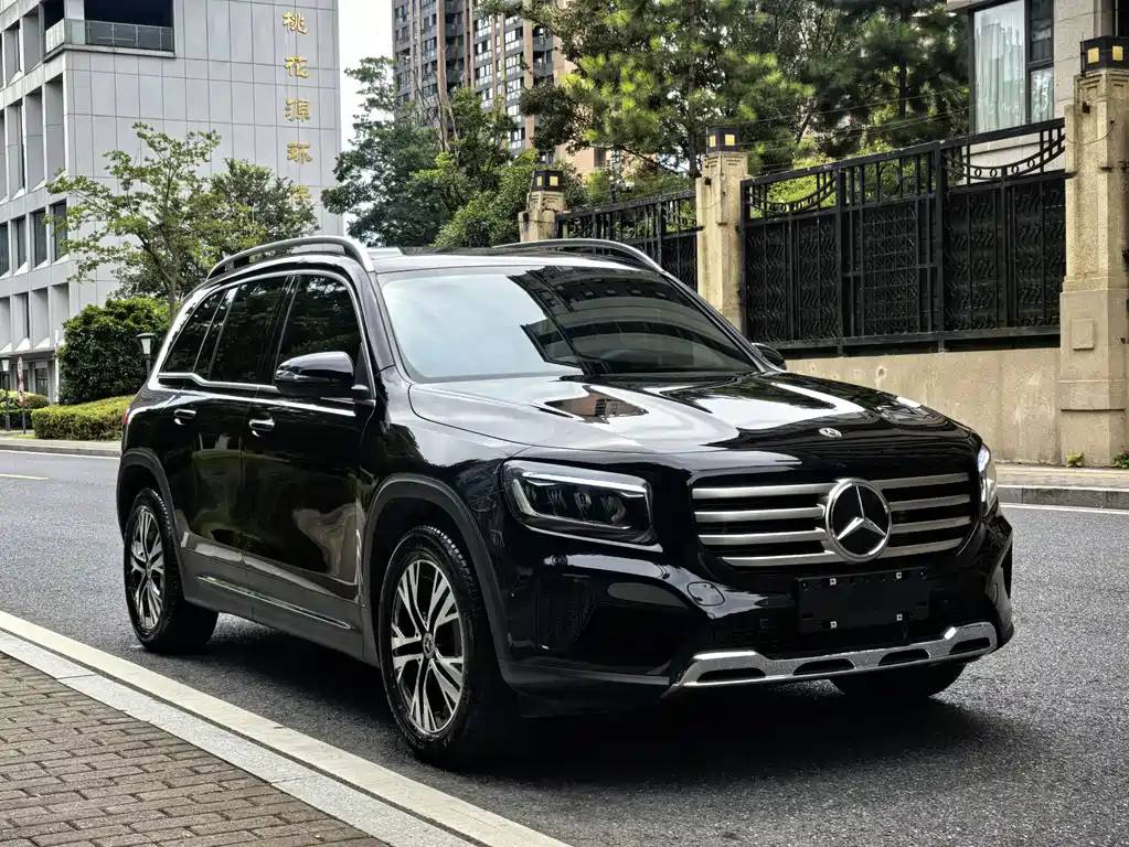 Mercedes-Benz GLB 2026