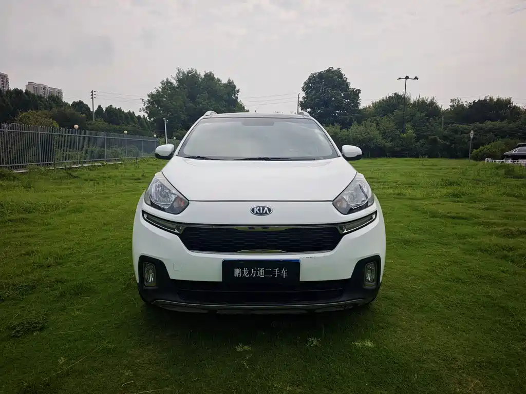 Kia KX3 Proud Running 2015