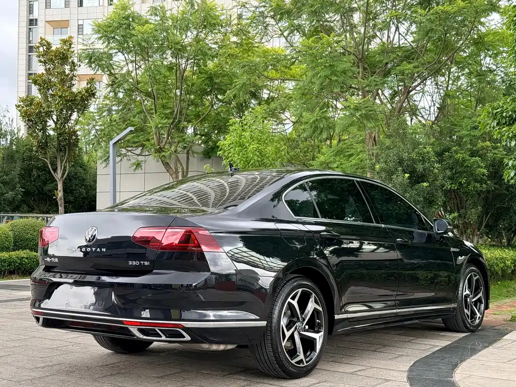Volkswagen Magotan 2024