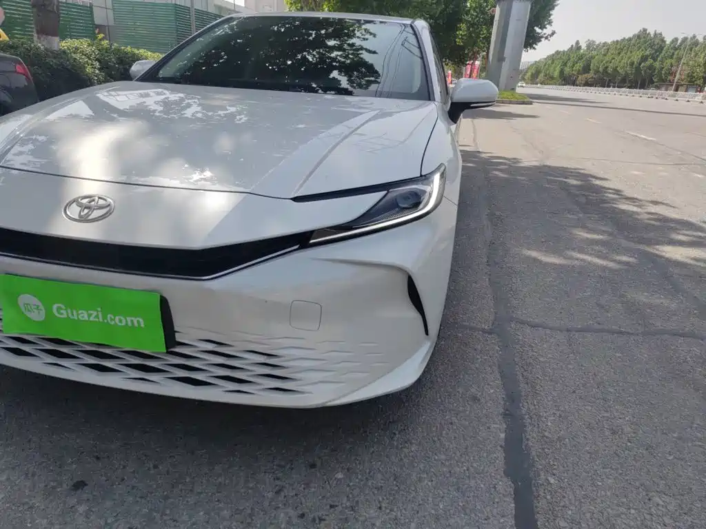 Toyota Camry 2024 — фото 18