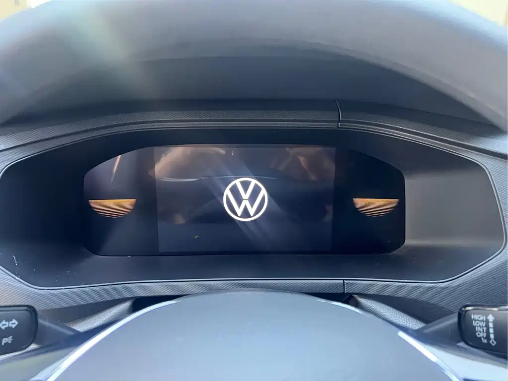 Volkswagen Tharu 2023 — фото 11