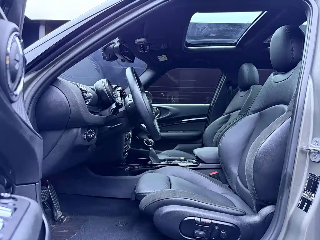 MINI Clubman 2019 — фото 12