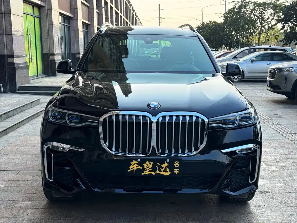 BMW X7 2021 — фото 3