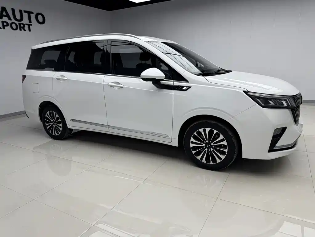 Wuling Jiachen 2022 — фото 3