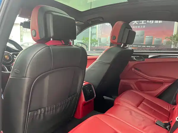Porsche Macan 2014