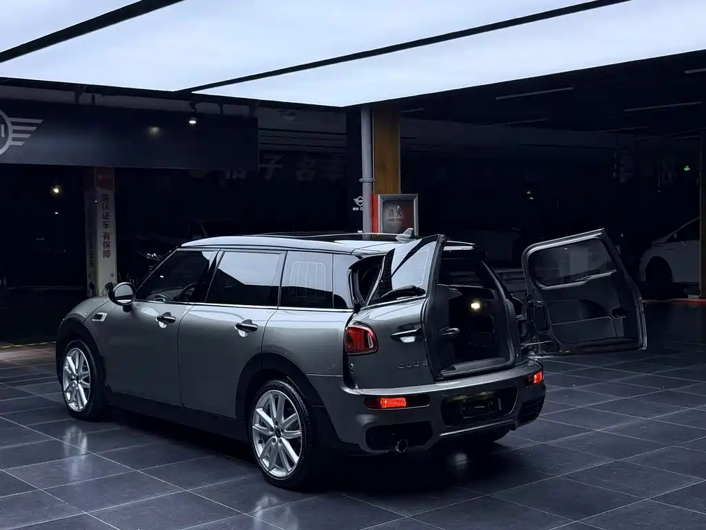 MINI Clubman 2019 — фото 9