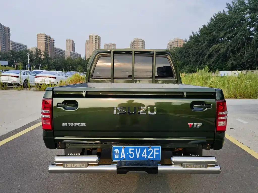 Isuzu Pickup 2016 — фото 4