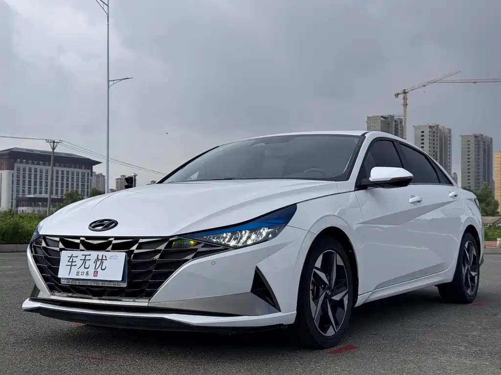Hyundai Elantra 2023