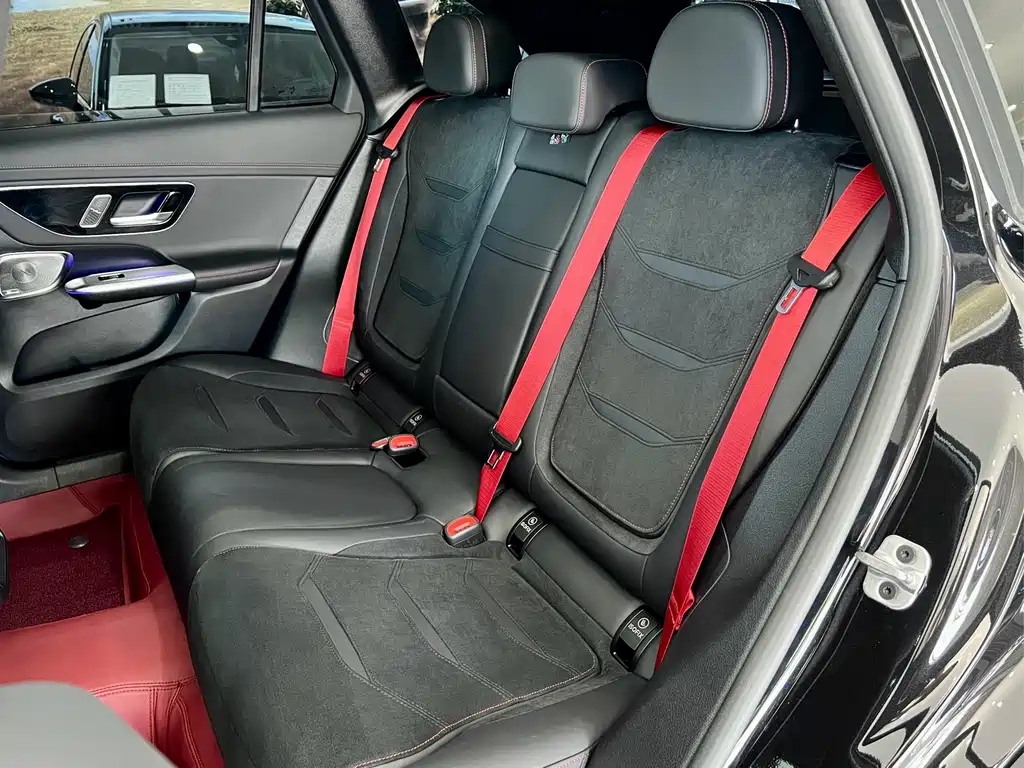 Mercedes-Benz GLC AMG 2025 — фото 11